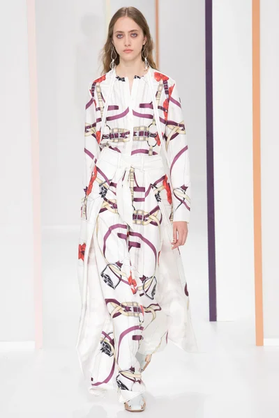 Look 46